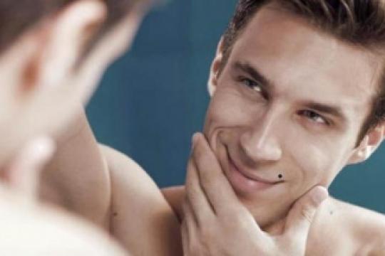 Đàn ông có nốt ruồi ở vị trí này trăng hoa đa tình nhất thế gian