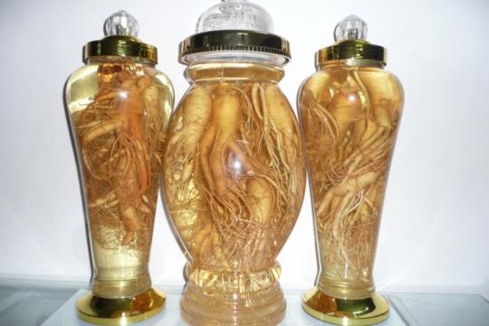 Cách làm các loại thảo dược ngâm rượu cho các quý ông