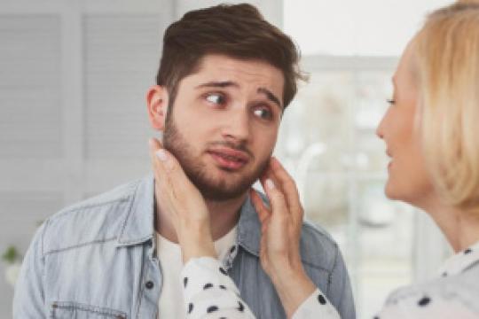 Mama boy là gì? Các đặc điểm và dấu hiệu nhận biết một Mama’s boy?